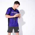 Maillot de football personnalisé en maille dorée, violet et noir, style ancien Maillot de football personnalisé en maille dorée, violet et noir, style ancien